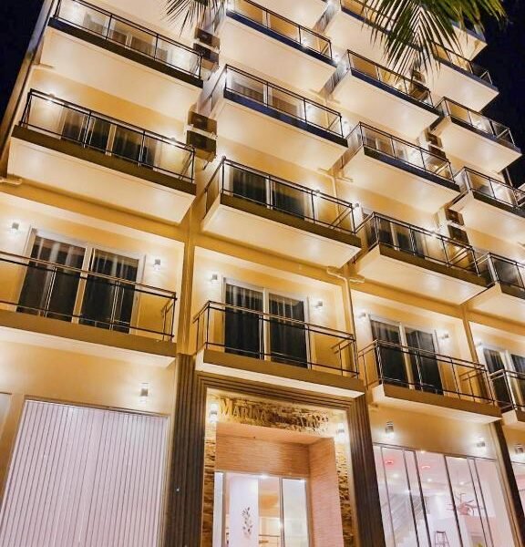 iCom Marina Sea View