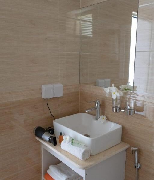 iCom Marina Sea View