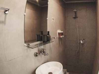 TWIN PALMS 'Surfhouse'