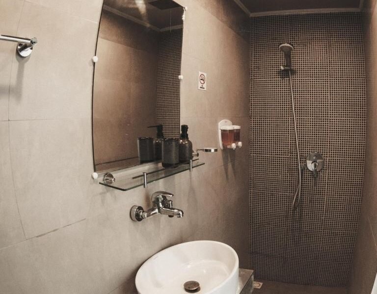 TWIN PALMS 'Surfhouse'